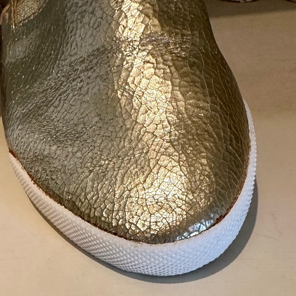 EUC 💠 Frye Metallic-Gold Slip-on Flats Size 7 (Runs Small) - Picture 10 of 13